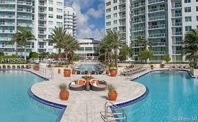 Building Photo - 253 NE 2nd St