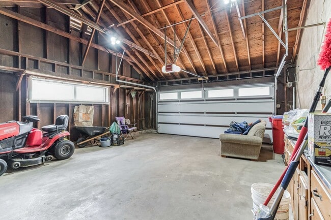 Building Photo - Single home in Methacton School District For Rent