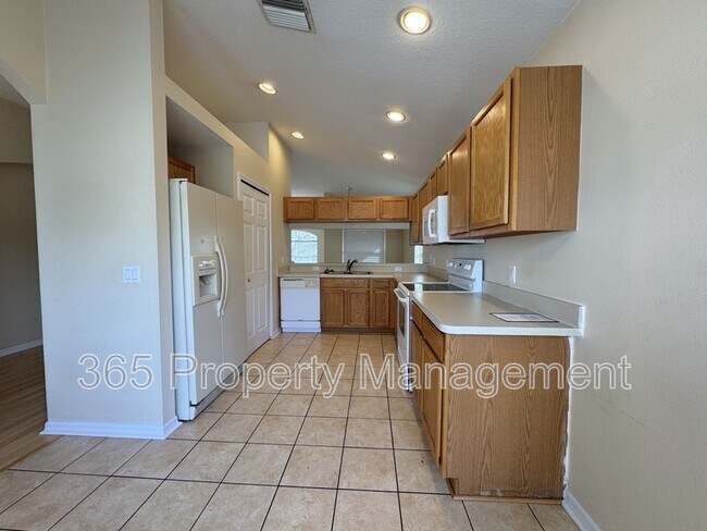 Building Photo - 13408 Teaberry Ln