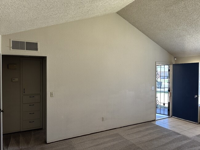 Building Photo - 4100 Goldust Dr