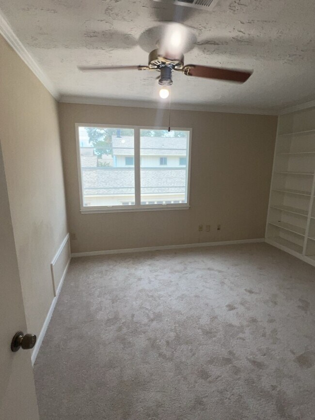 Building Photo - 2972 Gessner Rd