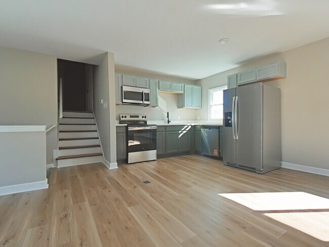 Building Photo - 6527 St Louis St