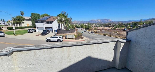 Building Photo - EL CAJON - Nice 3 Bedroom 2.5 Bath Townhou...