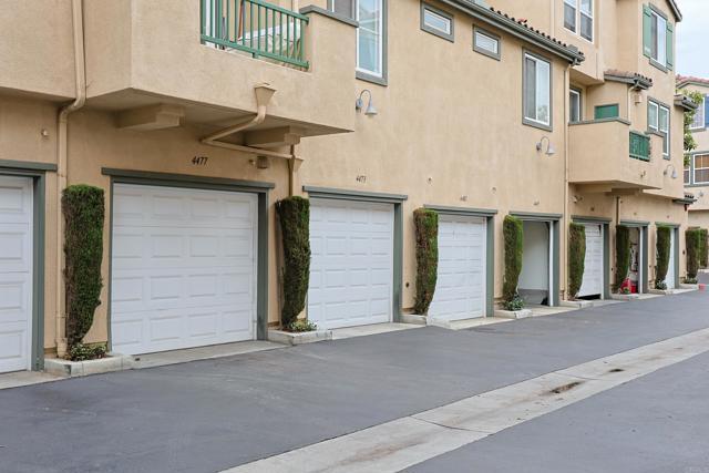 Building Photo - 4477 Avenida Aquila