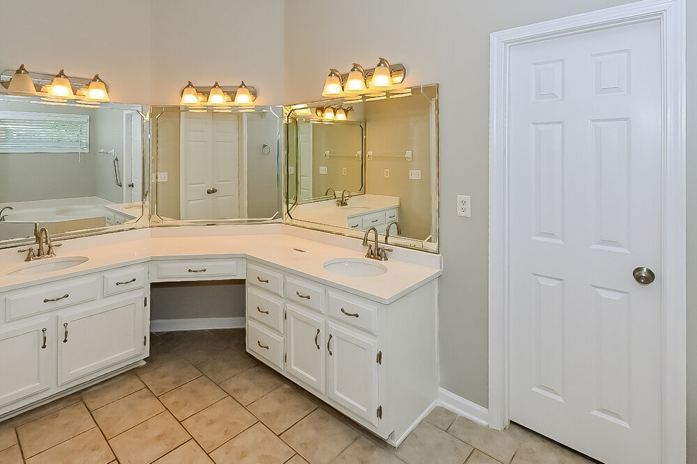 Building Photo - 6223 Oxbourne Cove