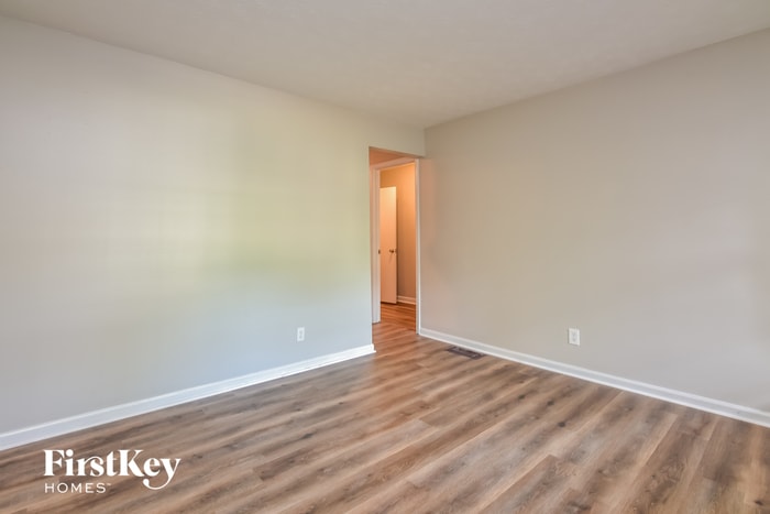 Building Photo - 295 Charlotte Blvd