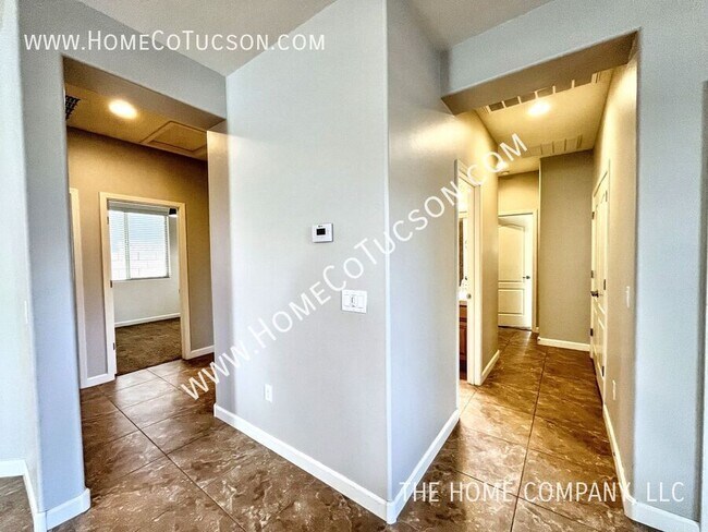 Building Photo - 12860 N Camino Vieja Rancheria