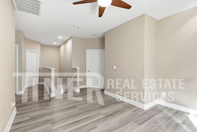 Building Photo - 5444 Noyack Way