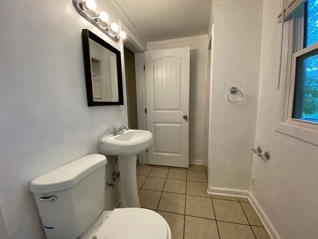 Building Photo - Germantown / Salemtown House for Rent!  2 Beds w/ extra rooms  + 2 full baths!