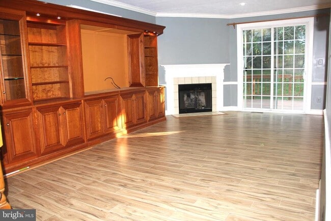 Building Photo - 88 Highpoint Dr