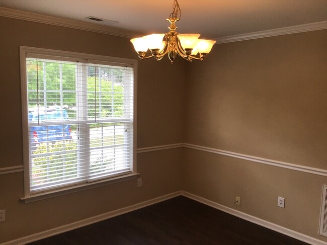 Building Photo - 423 Harvest Pine Road