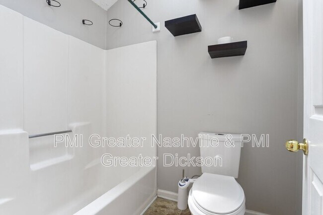 Building Photo - 524 Fairhaven Ct