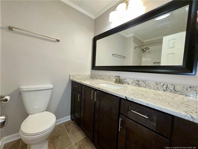 Building Photo - 1710 Chateau Cir