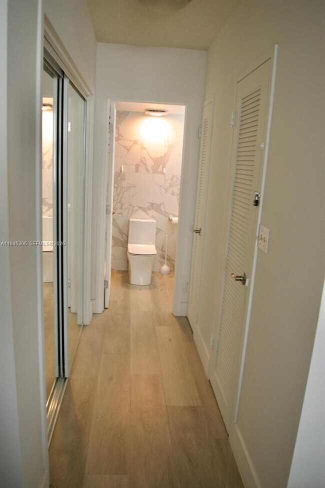 Building Photo - 3725 S Ocean Dr