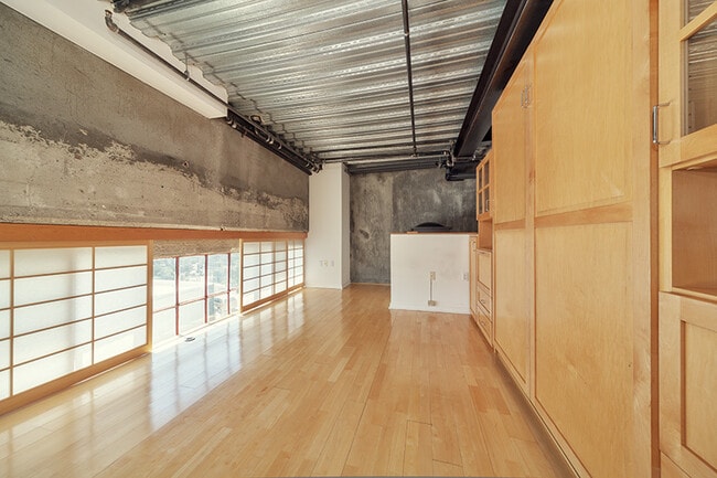 Building Photo - 465 10th St