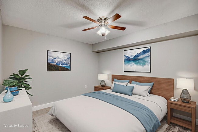 Building Photo - 1221 12th Ln