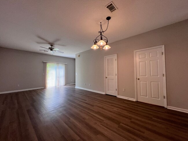 Building Photo - ** Coming SOON"  End Unit in Gables at Win...