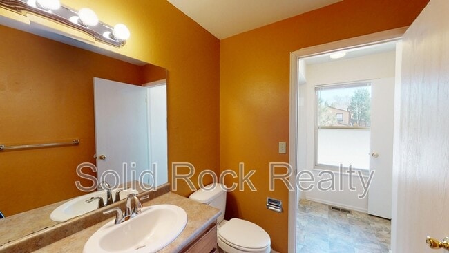 Building Photo - 2465 Ptarmigan Ln