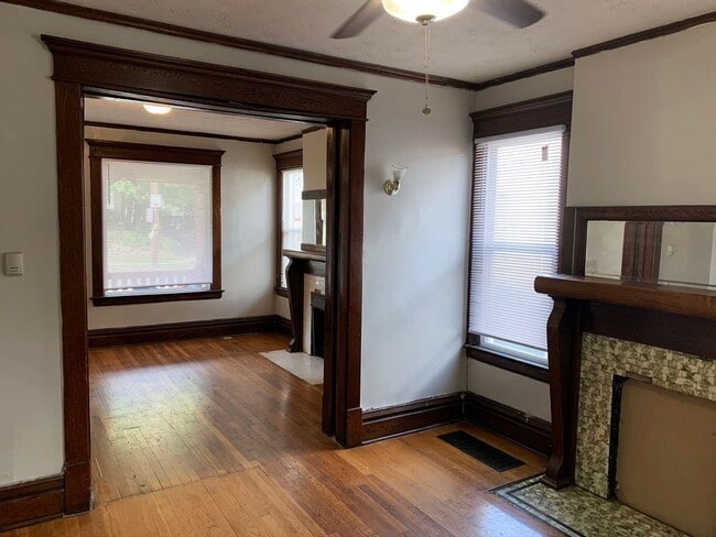 Building Photo - 293 E 14th Ave