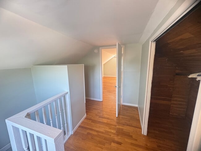 Building Photo - 3 Bedroom home on the NW side of Grand Rapids