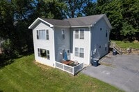Building Photo - 1321 Mt Clinton Pike