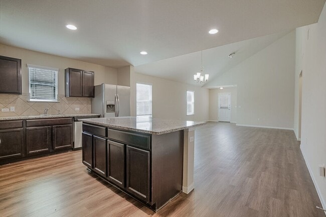 Building Photo - 708 Comal Run