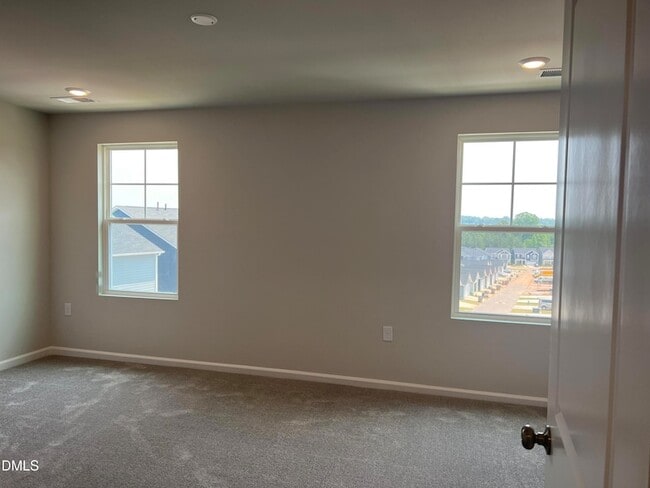 Building Photo - 642 Gimari Dr