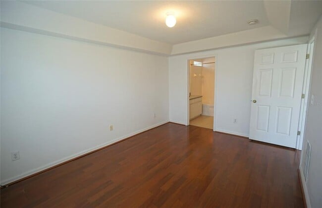 Building Photo - 24606 Victoria Wood Ct