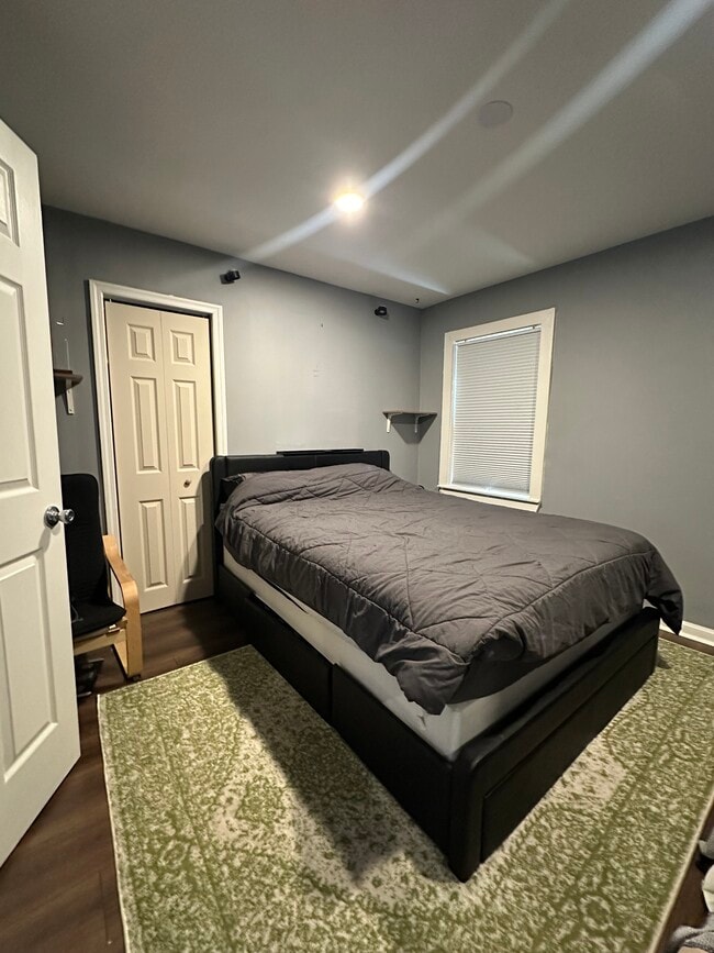 Building Photo - 5119 E St SE