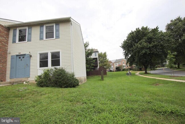 Building Photo - 7801 Fairborn Ct