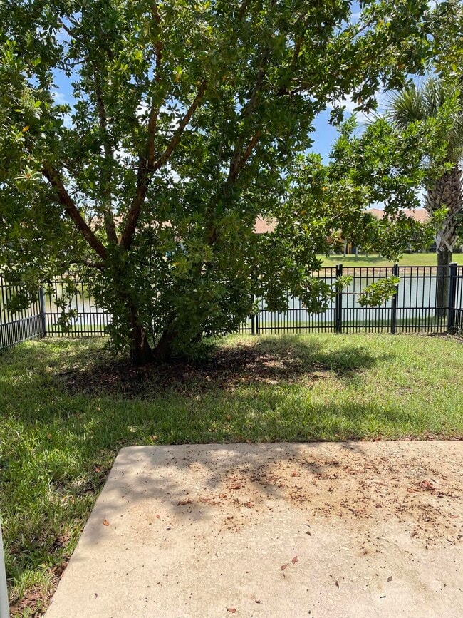 Building Photo - 91 Redondo Dr