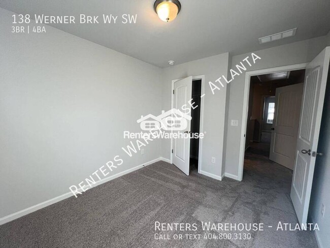 Building Photo - Luxurious Townhome! 3 Bedroom with Bonus R...