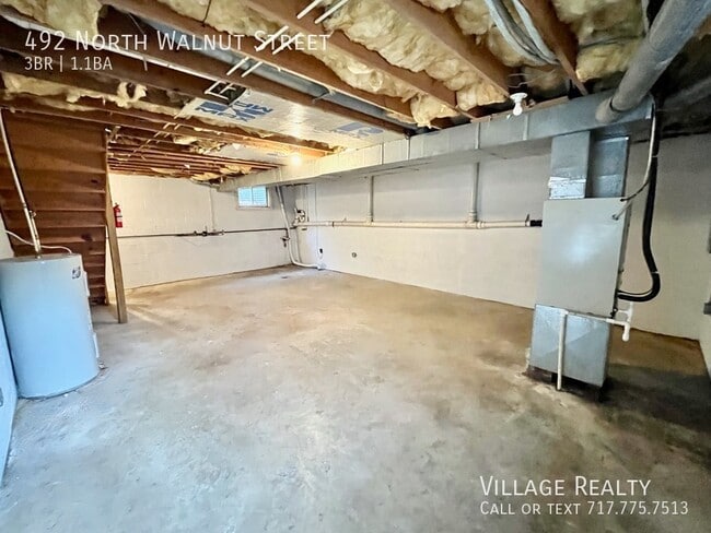 Building Photo - 492 N Walnut St
