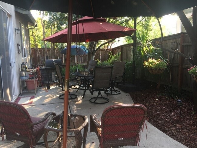 Building Photo - North Natomas- 3 Bed 2.5 bath 2 Car Corner home