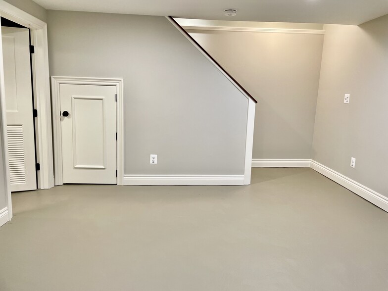 Basement main room - 1608 Graefield Rd