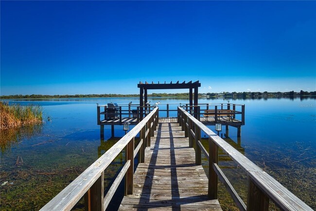 Building Photo - 10155 Sailwinds Blvd S