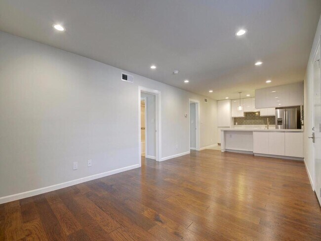 Building Photo - 3110 Red River St