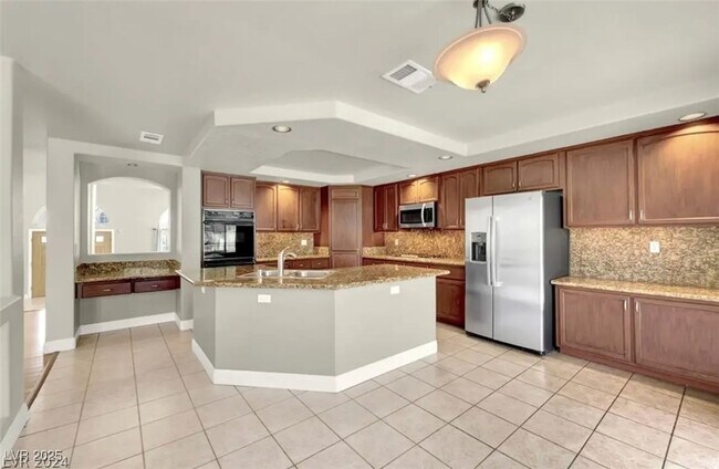 Building Photo - 32 Myrtle Beach Dr