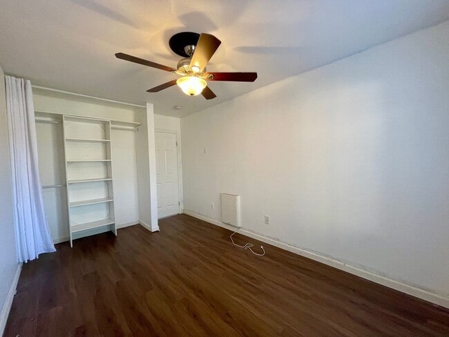 Building Photo - Single Story Condo on ground floor located...