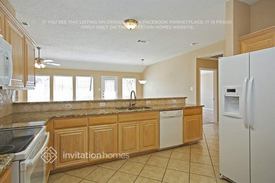 Building Photo - 614 St Eric Dr