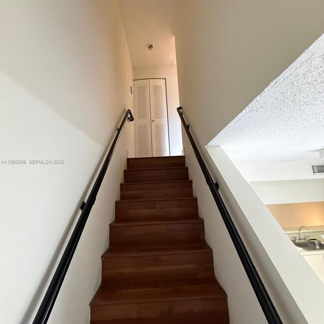 Building Photo - 8260 SW 149th Ct