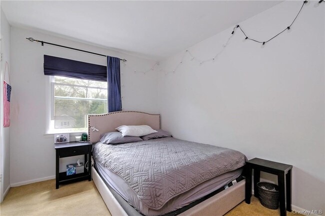 Building Photo - 38 Shadow Ln