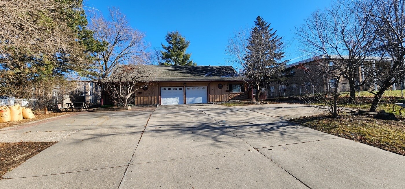 Building Photo - 9901 Blaisdell Ave S