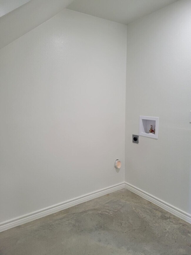 Building Photo - 2329 Zanoletti Ct