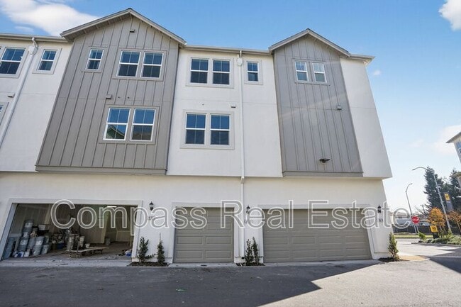 Building Photo - 3814 Norbridge Ave