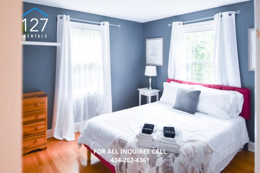 Building Photo - Spacious 4-Bedroom Residence in a Prime Location!