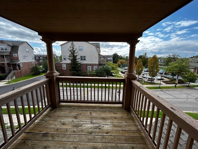 Building Photo - Barclay Way 2 Bed/2.5 Bath Condo For Rent ...