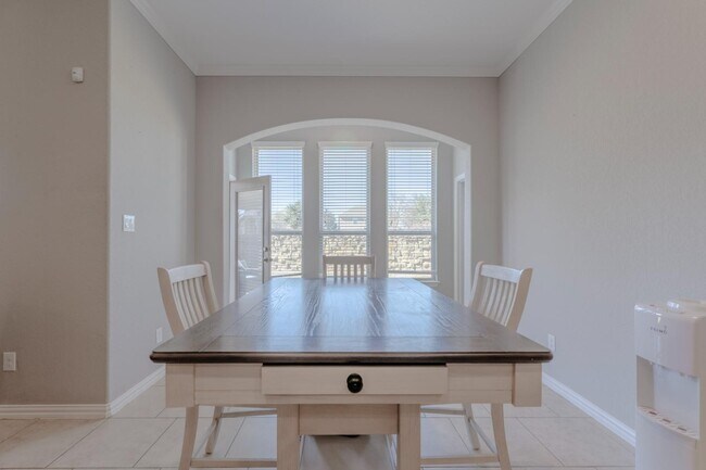 Building Photo - 8727 Hideout Bnd