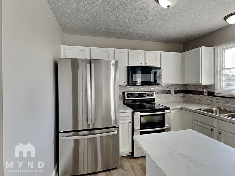 Building Photo - 4573 Dungannon Dr