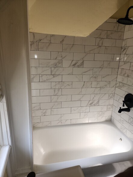 FULL BATH CONT'D - 720 Madison Ave